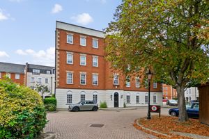 Ann Boleyn House, Queens Reach, East Molesey- click for photo gallery